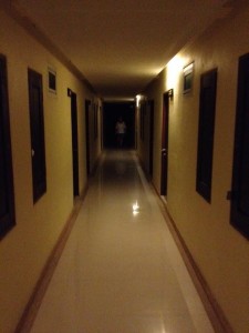 ...där man nästan kan ana gestalter komma gående i natten...