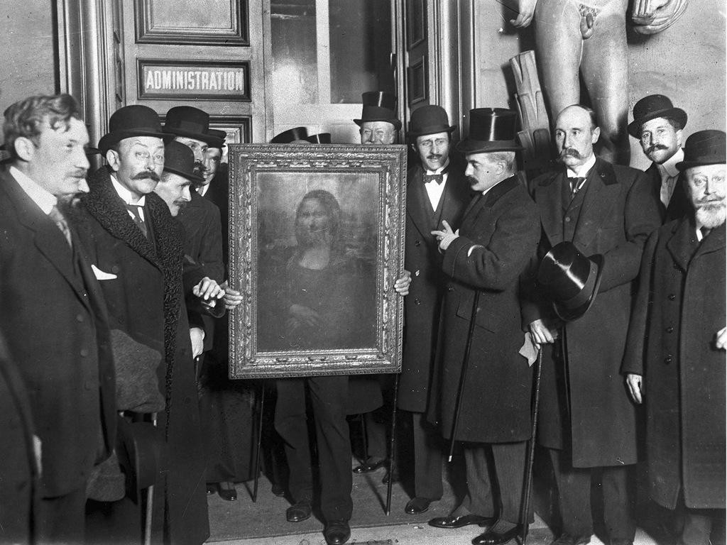 Mona-Lisa återfunnen efter att ha varit stulen för sådär 100 år sen. VI måste också försöka återfå rätt bild av Jesus.